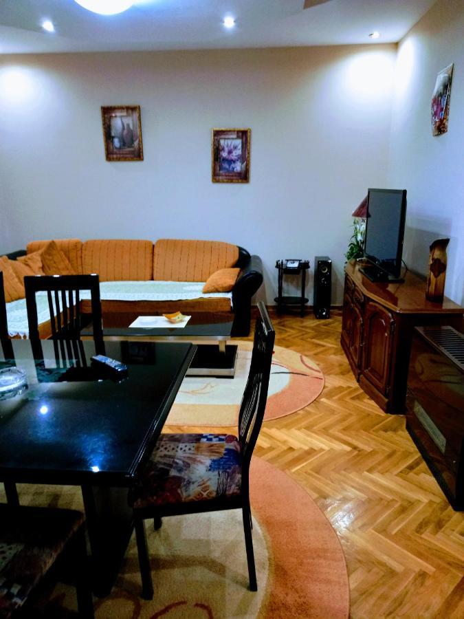 Stan Na Dan J & M Daire Vrsac Dış mekan fotoğraf