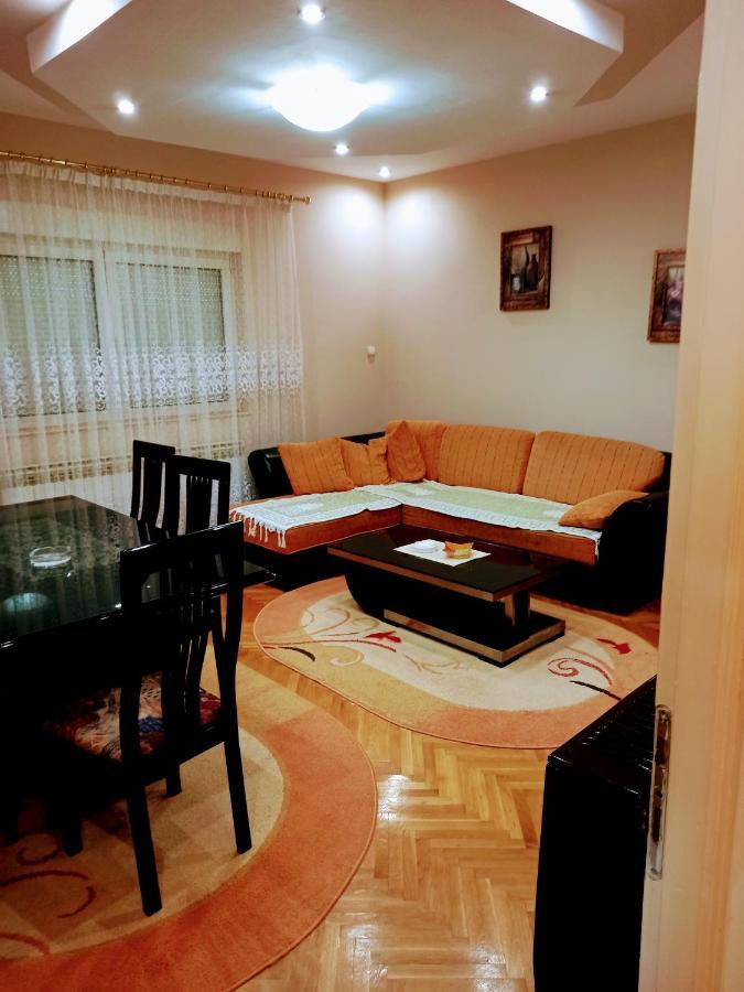 Stan Na Dan J & M Daire Vrsac Dış mekan fotoğraf