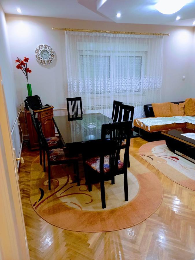 Stan Na Dan J & M Daire Vrsac Dış mekan fotoğraf